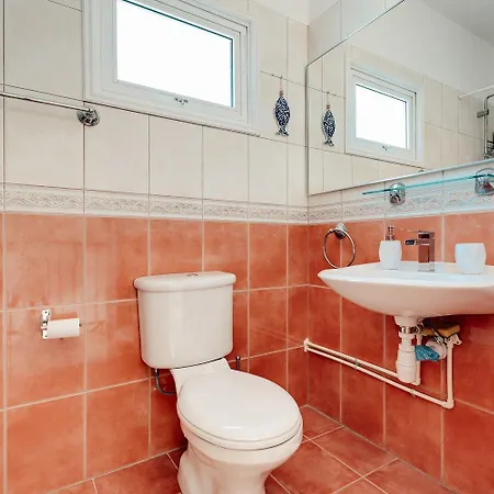 Felicity 2-br With Private Pool Near Kapparis Rated 10 Out Of 10 Paralímni