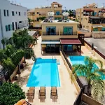 Felicity 2-br With Private Pool Near Kapparis Rated 10 Out Of 10 Paralimni