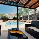 Felicity 2-br With Private Pool Near Kapparis Rated 10 Out Of 10 * Paralimni