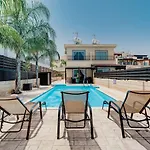 Felicity 2-br With Private Pool Near Kapparis Rated 10 Out Of 10