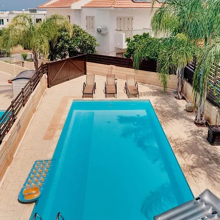 Felicity 2-br With Private Pool Near Kapparis Rated 10 Out Of 10 * Paralimni